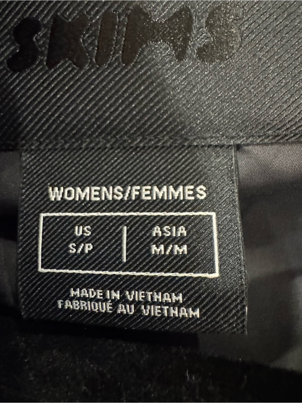 The Northface x SKIMS 1996 Nuptse Jacket. NWT SZ small. Onyx - Picture 7 of 8
